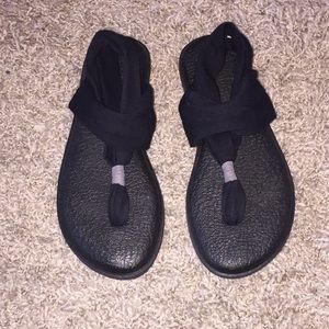 Sanuk | Black